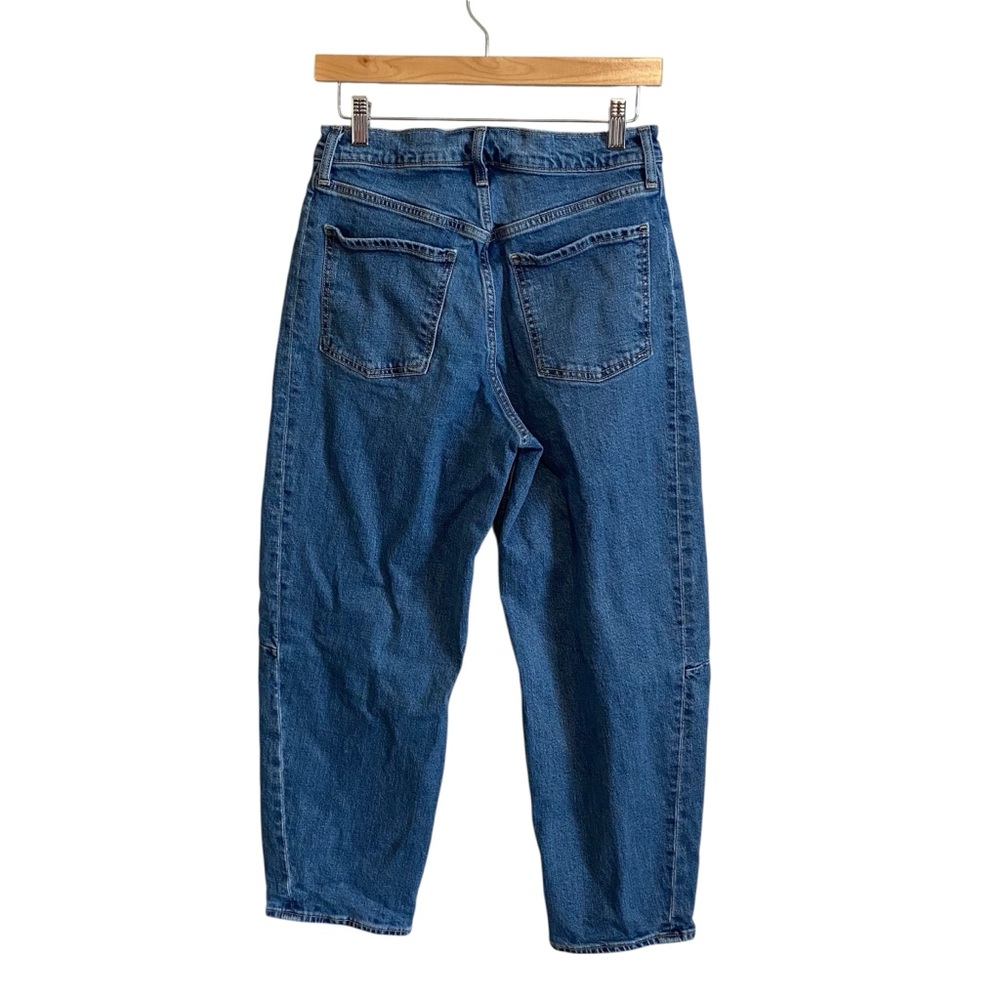 Old Navy Medium Wash High-Rise Barrel Leg Ankle Jeans Size 6 - Picture 4 of 7